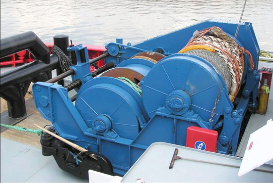 Deck Towing Winch