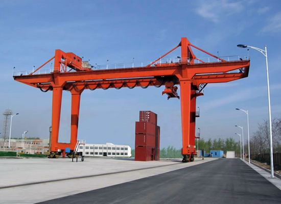 Double Girder Gantry Crane (2)