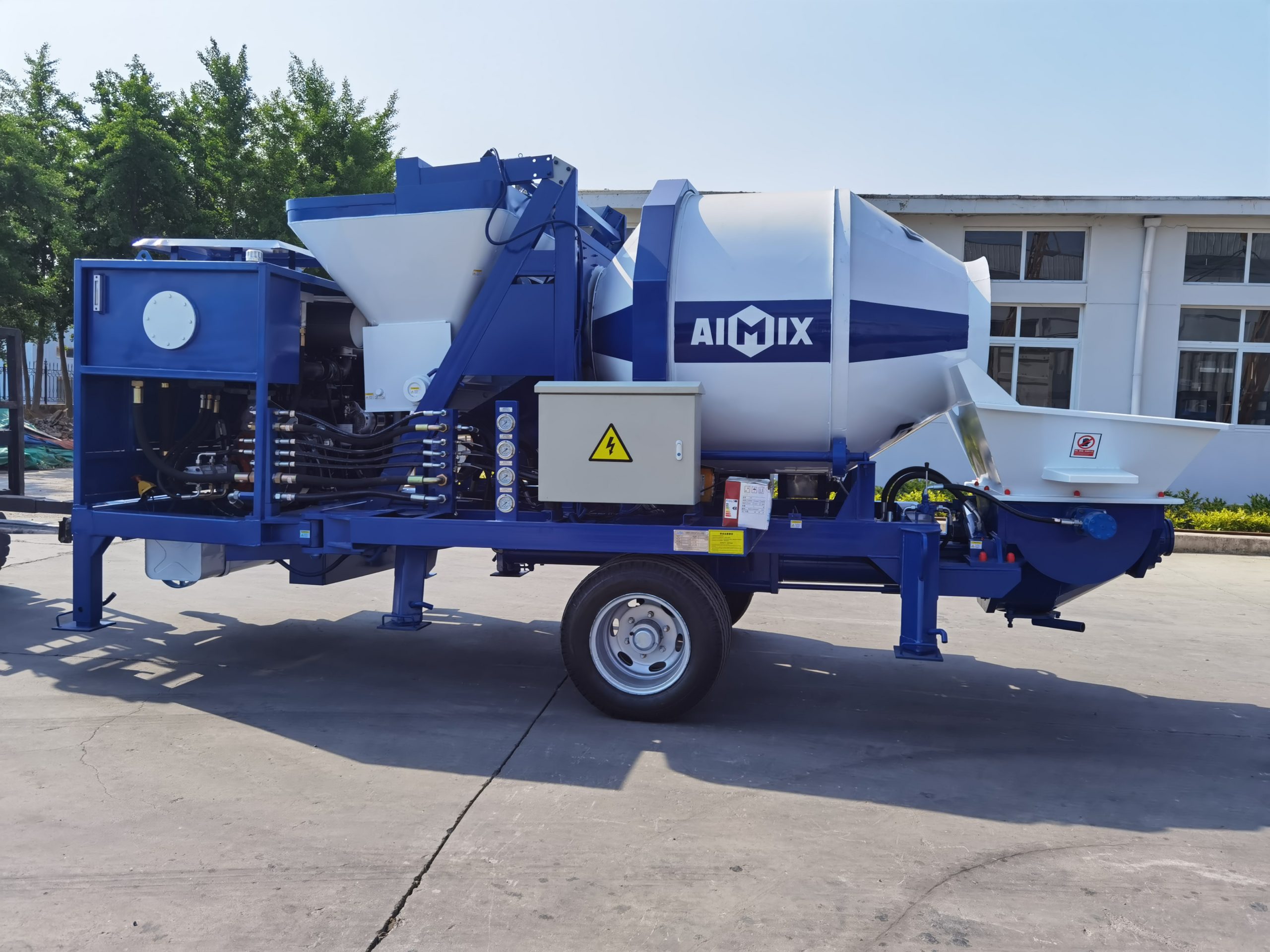 concrete mixer with pump