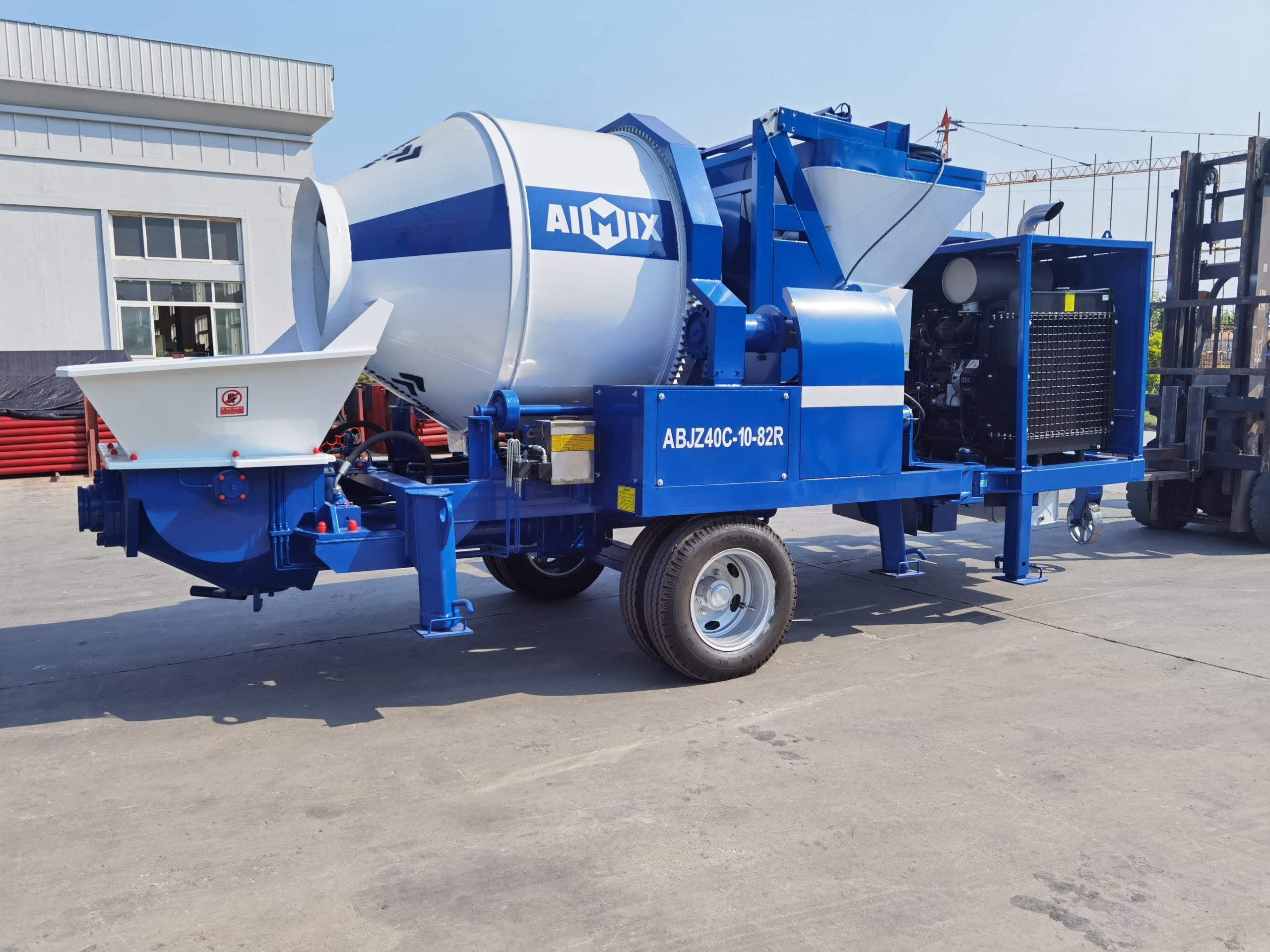 small portable concrete mixer with pump