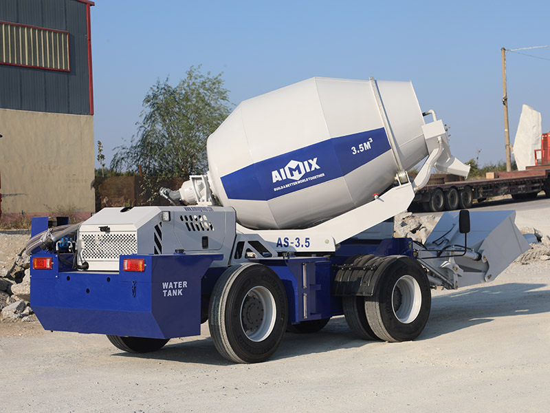 Self Loading Concrete Mixer