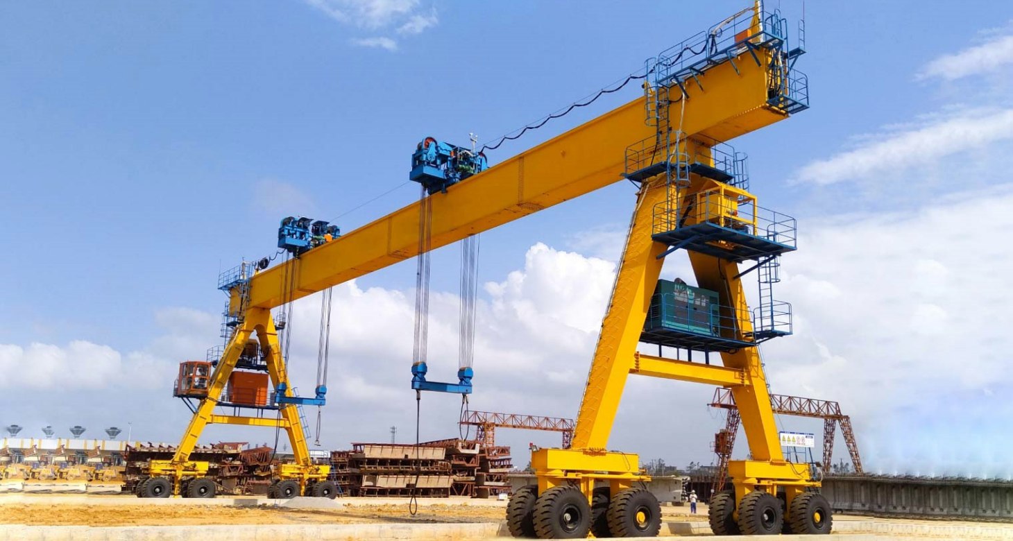 straddle carrier crane